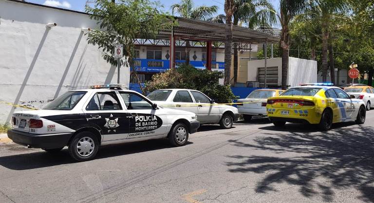 Tras verificar un vehículo que obstruía la entrada a un estacionamiento exclusivo en la Colonia Contry, verificaron que la unidad contaba con reporte de robo