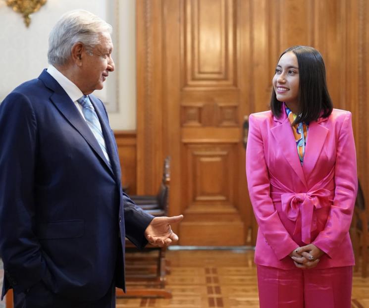 Primera mexicana en viajar al espacio se reúne con AMLO