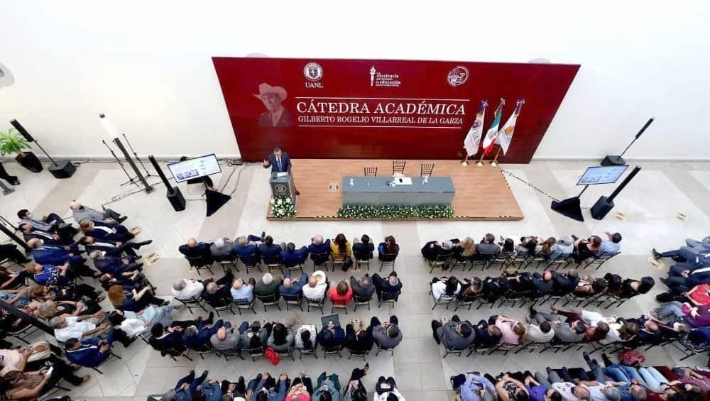 Instaura UANL cátedra en honor de Gilberto Villarreal