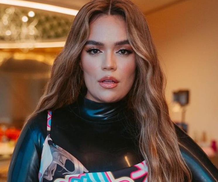 Karol G sorprende con nuevo look y la llaman La Sirenita