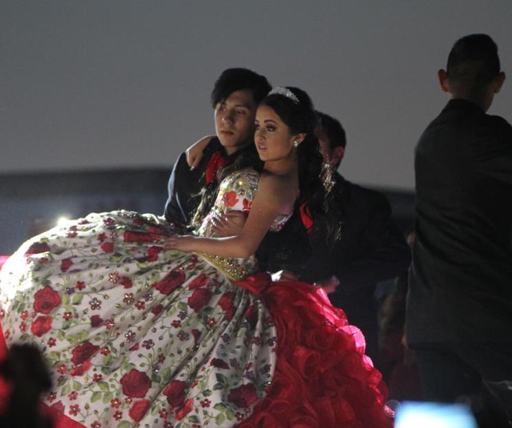 Rubí dice que viralización de sus XV años la llevó a terapia