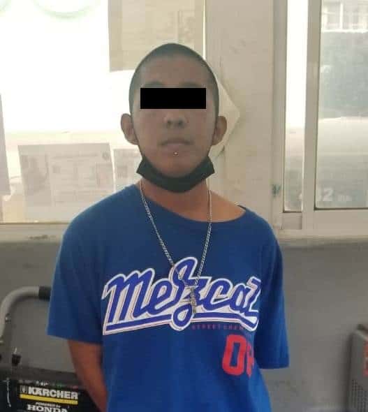 En el momento que asaltaba a una mujer, un menor de edad fue detenido en la Plaza Comercial Morelos