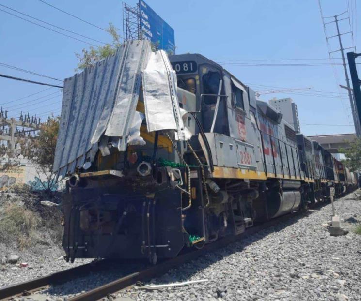 Intenta tráiler ganarle el paso al tren, lo embiste