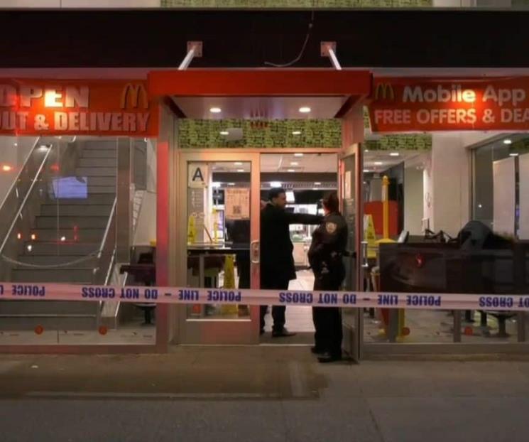 Ataca a empleado por servirle papas frías