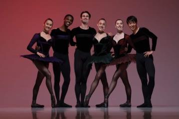 Van regios al Royal Ballet School 