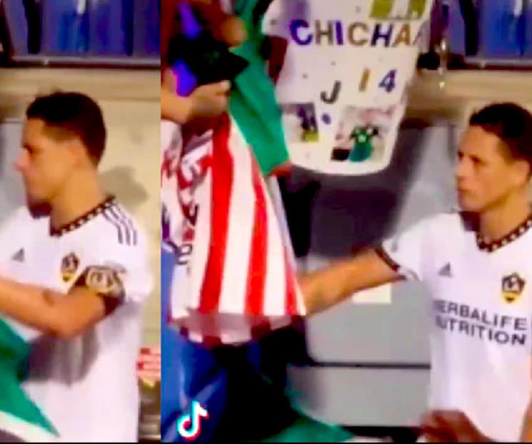 Tira Chícharo la bandera de México