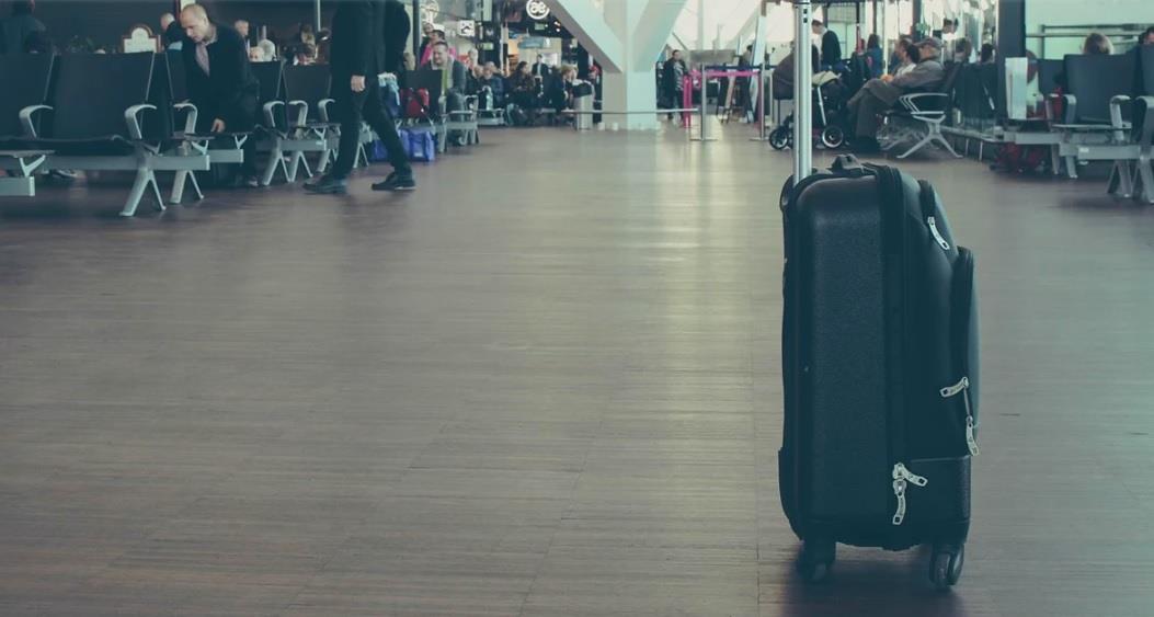 Denuncia madre que Aeromar perdió a su hija en el AICM