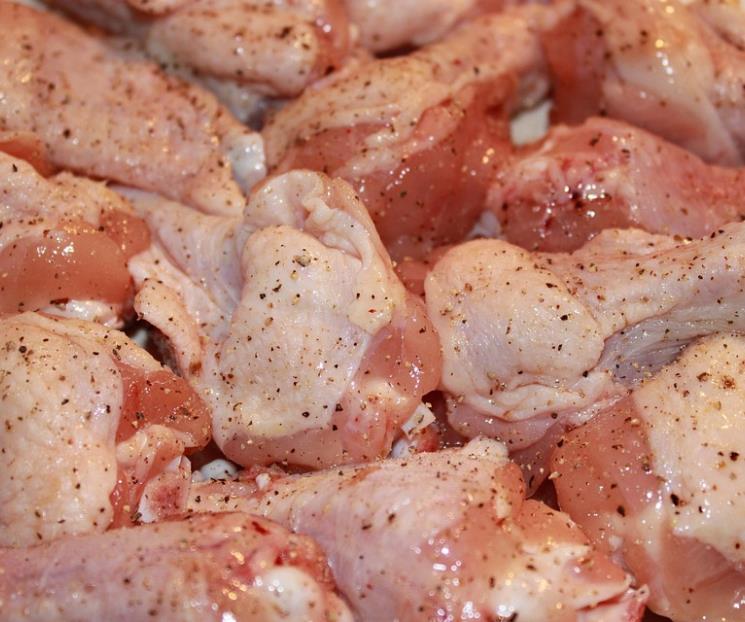 Revisarán cuota para importar pierna y muslo de pollo de EU