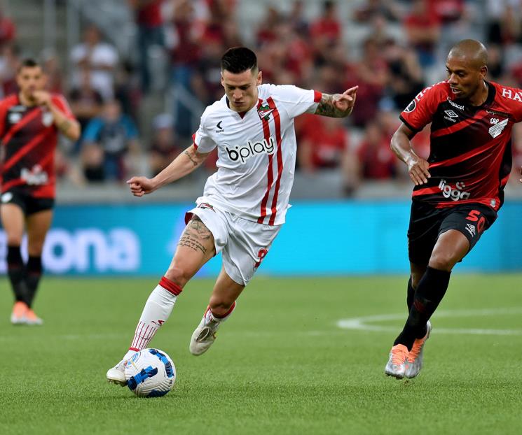 Igualan Paranaense y Estudiantes Igualan Paranaense y Estudiantes