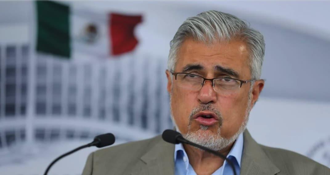 Pide Narro piso parejo en Senado