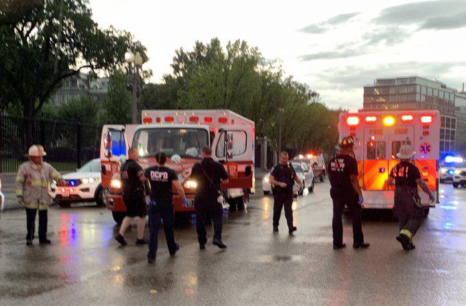 Cae rayo en cercanías de la Casa Blanca Cae rayo en cercanías de la Casa Blanca