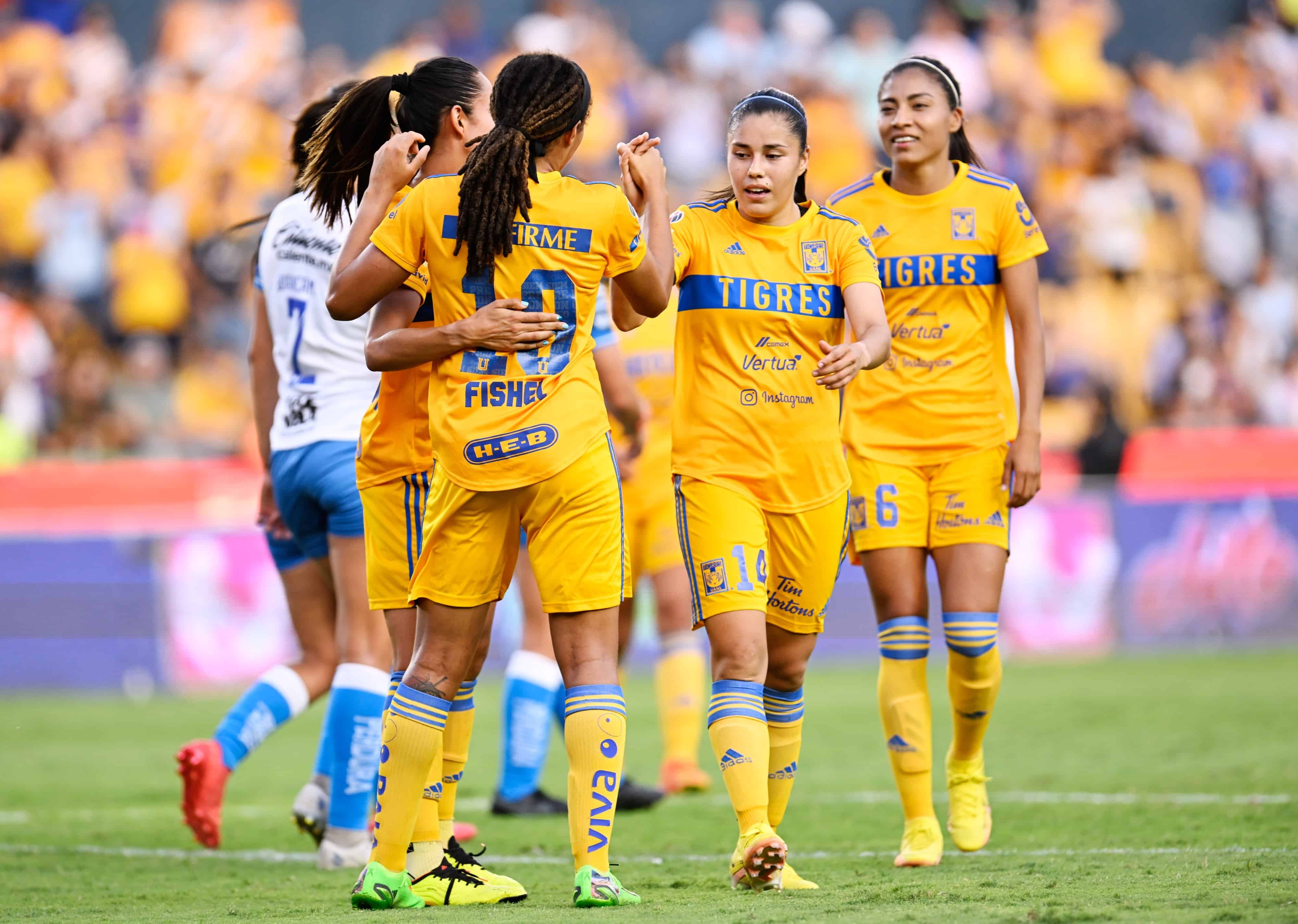 Lizbeth Ovalle hace el 2-0.