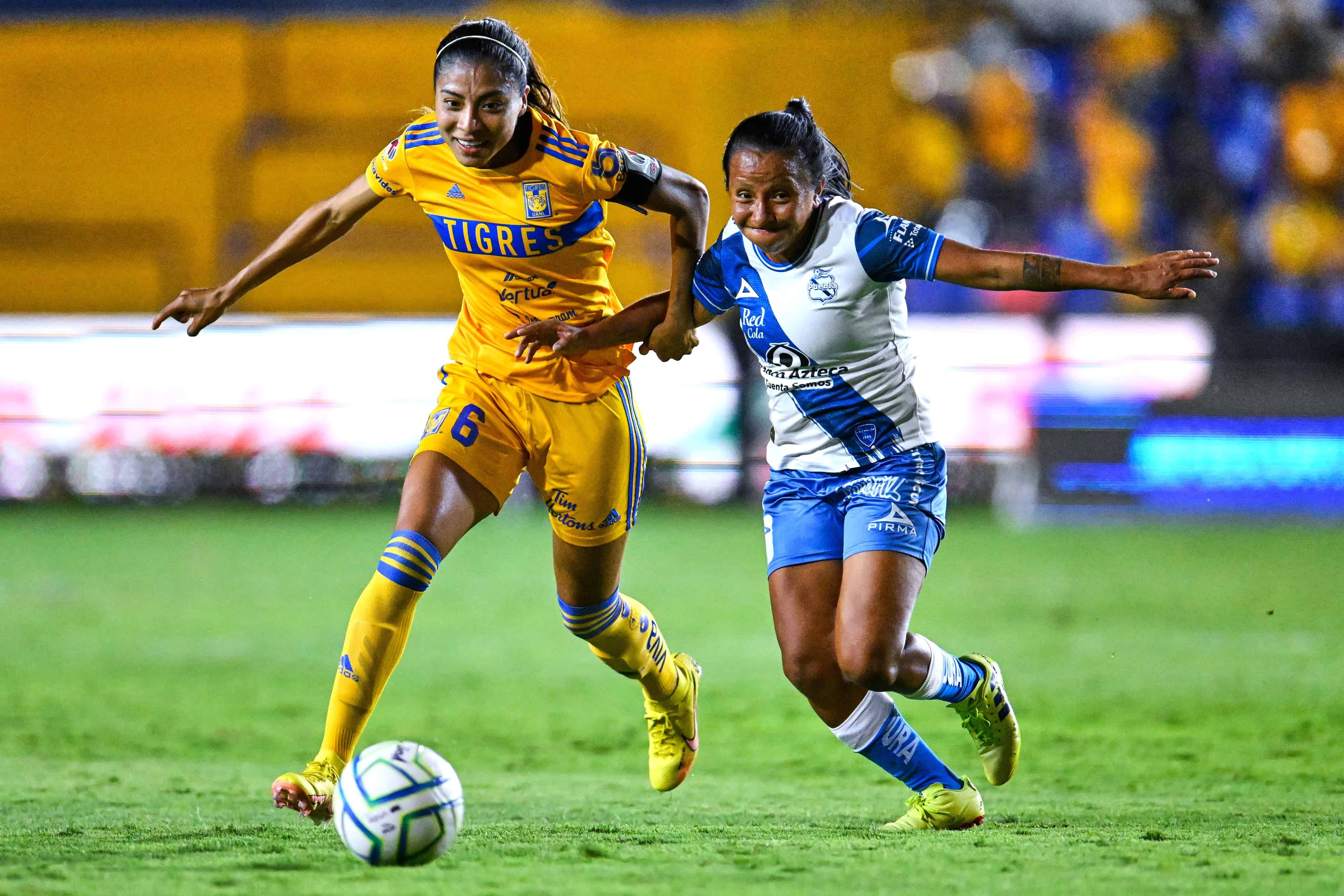 Puebla intenta reaccionar y logra meter un gol por descuido de la portera de Tigres.
