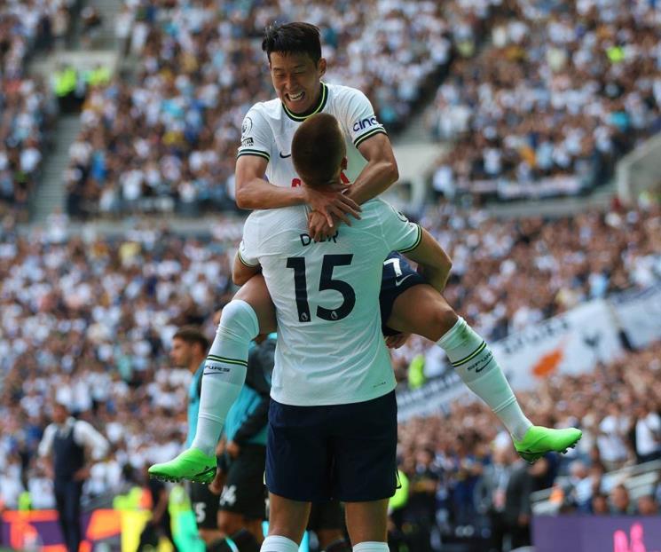 Gana Tottenham y toman liderato en Premier League