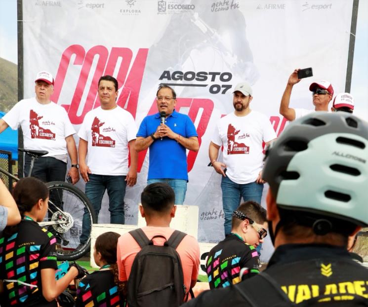 Realizan carrera ciclista en Escobedo