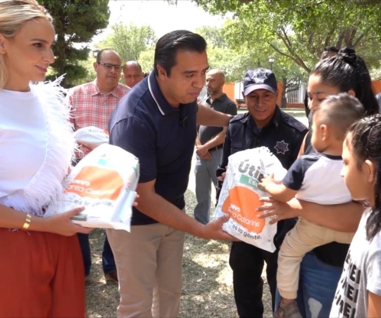 Refuerzan en Santa entrega de útiles