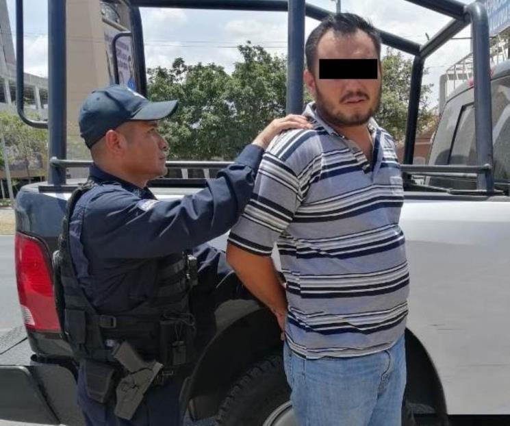 Cae conductor de tráiler por portar placas apócrifas