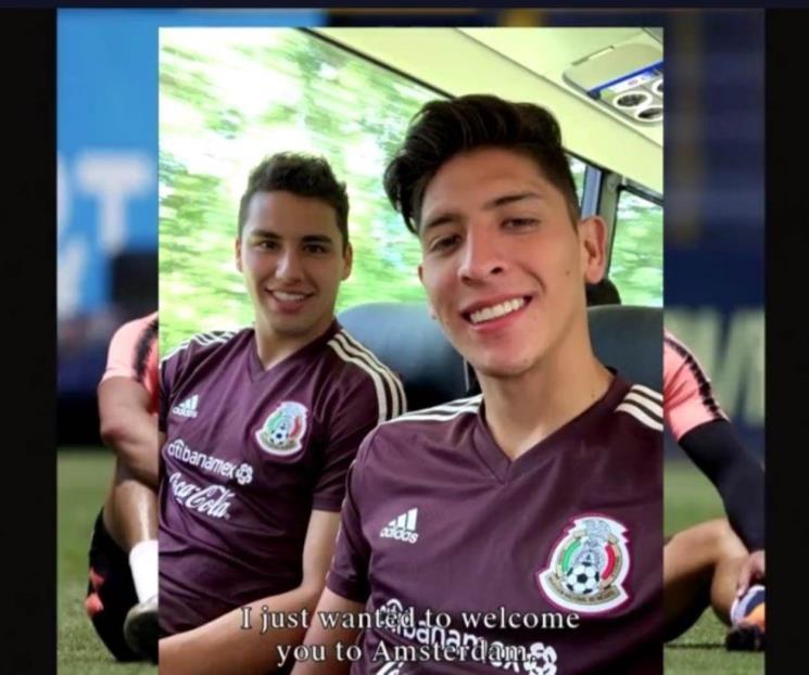 Da bienvenida Edson a Jorge Sánchez al Ajax