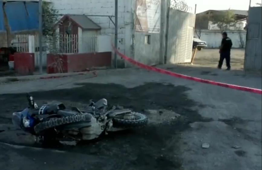 Pierde la vida motociclista tras chocar con tráiler