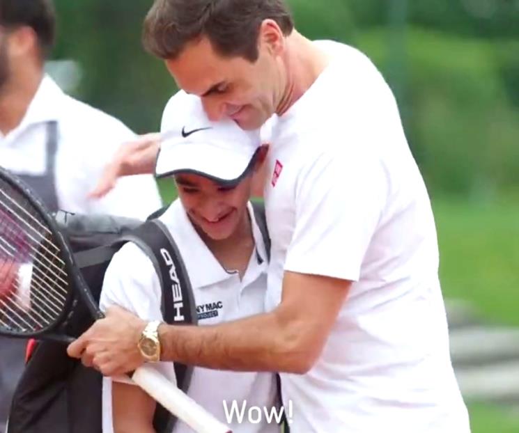 Cumple Federer promesa a pequeño fan