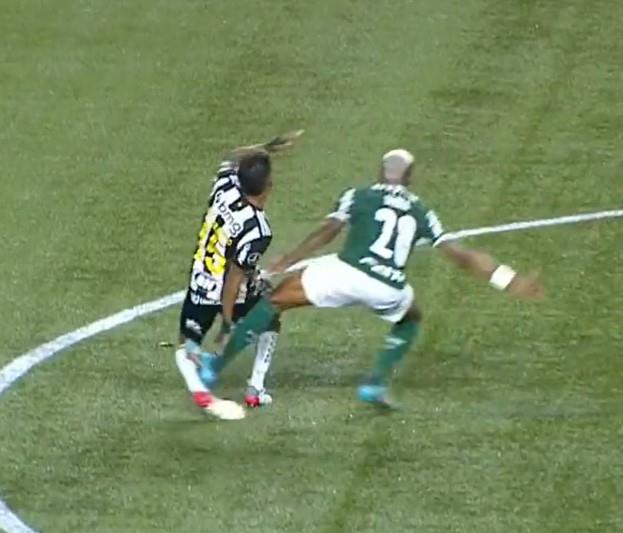 Avanza Palmeiras y sueño de tricampeonato sigue