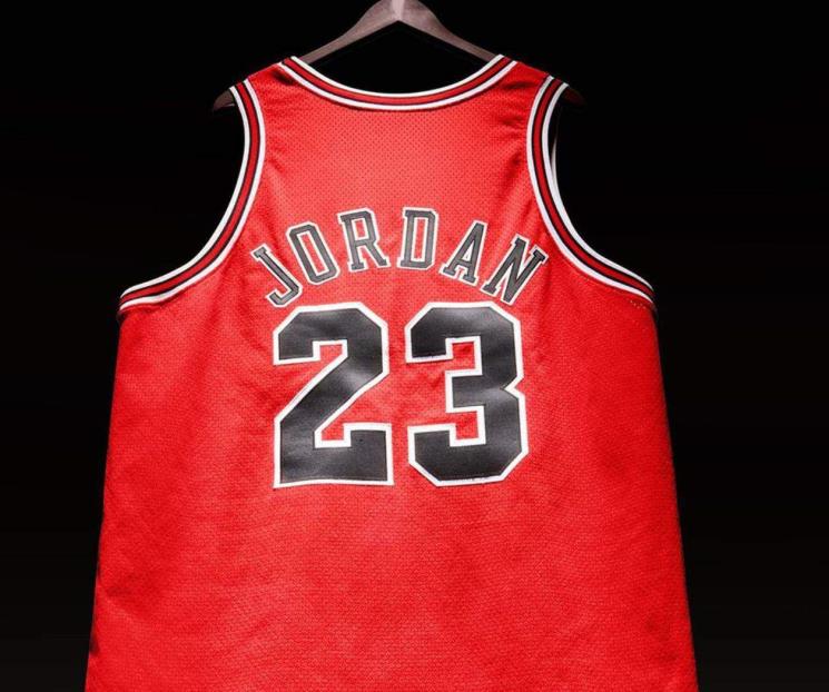 Subastarán histórica indumentaria de Michael Jordan