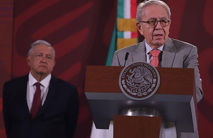 AMLO informa que Jorge Alcocer fue operado; no es grave