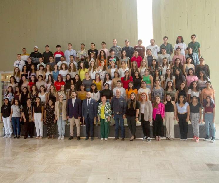 Recibe UANL a estudiantes de intercambio académico