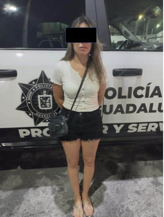 A la pareja les encontraron entre sus pertenencias un aproximado al medio kilo de la droga conocida como cristal y aproximadamente 250 gramos de cocaína en piedra, de la cual los detenidos no precisaron de su procedencia