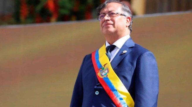 Busca Petro legalizar el cannabis “sin licencias