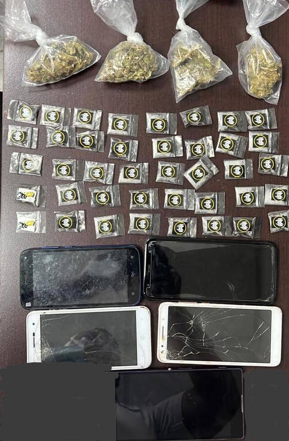 Arrestaron a una pareja y aseguraron droga en un cateo realizado en un domicilio del municipio de Benito Juárez