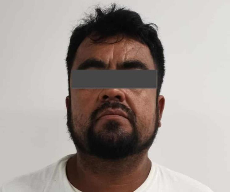 Cae por asfixiar a hombre