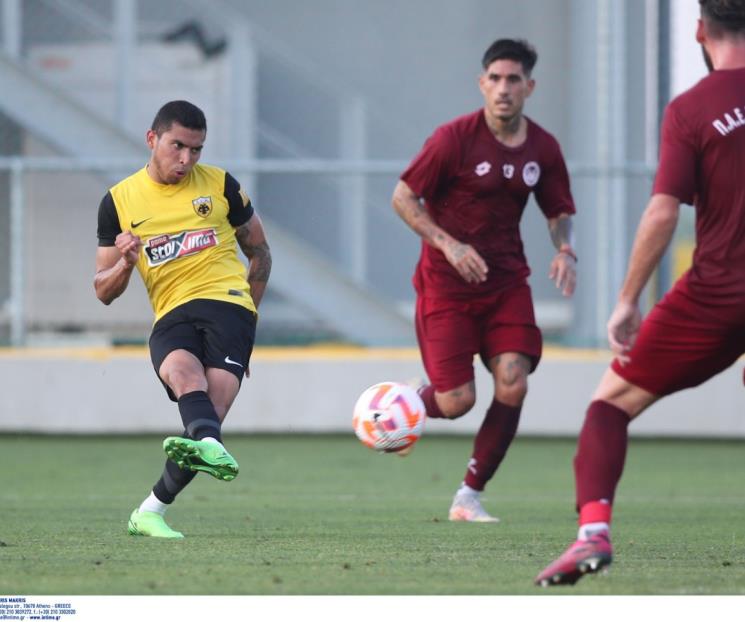 Se luce mexicano Orbelin en pretemporada del AEK