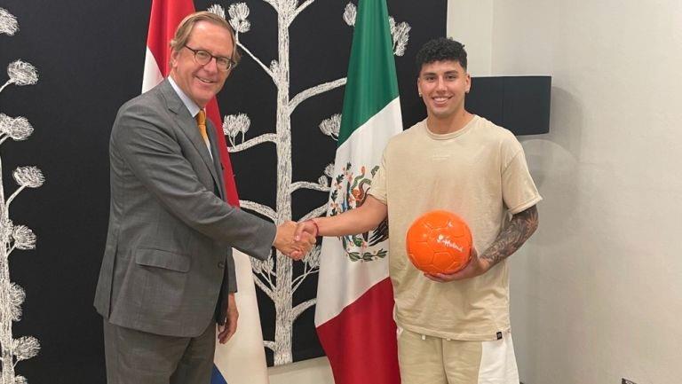 Ya podría debutar Jorge Sánchez con el Ajax