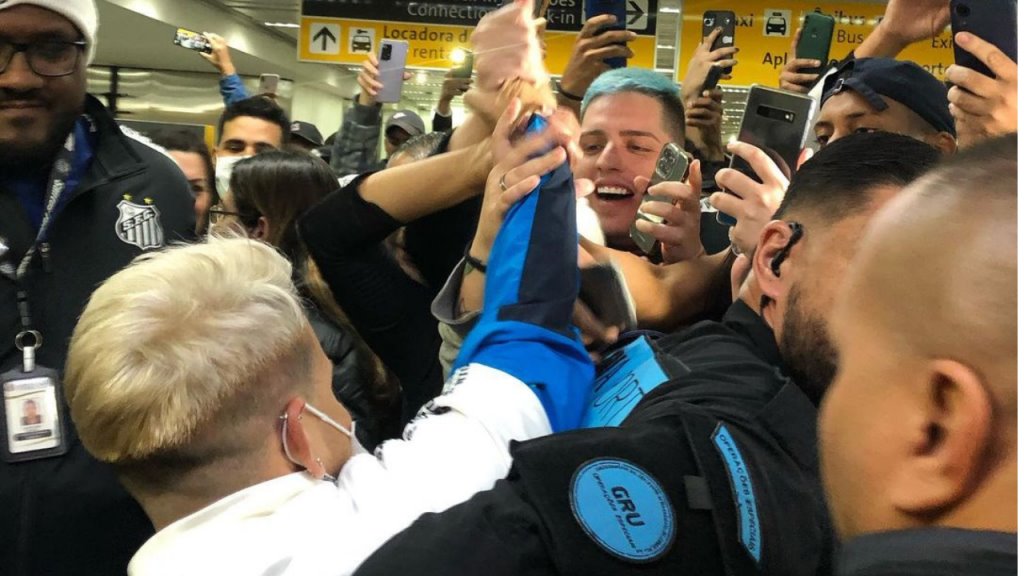 Furor en Brasil por llegada de Soteldo al Santos