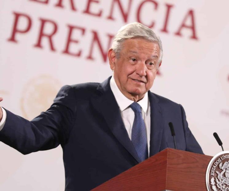 AMLO defiende llegada de médicos cubanos a México