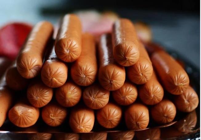 Estas son las salchichas que ya no debemos comer