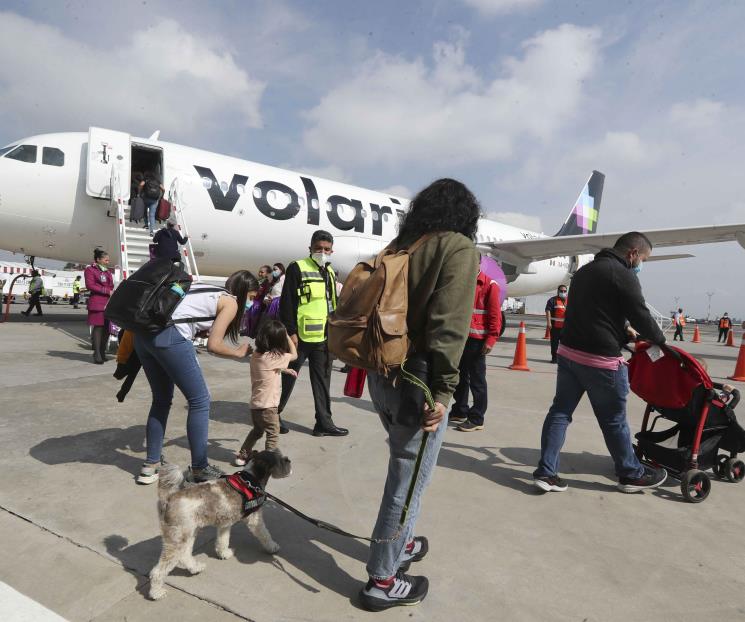 AIFA bautiza nuevos vuelos de Volaris