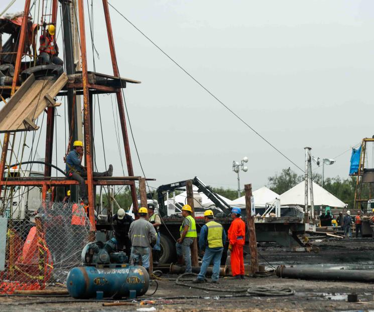 Gobierno tardó en buscar ayuda internacional para rescate Gobierno tardó en buscar ayuda internacional para rescate