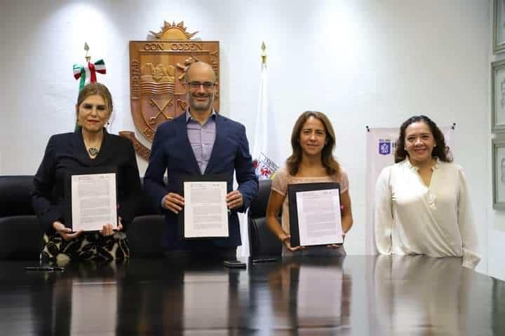 Renueva Miguel convenio con el IEPAM