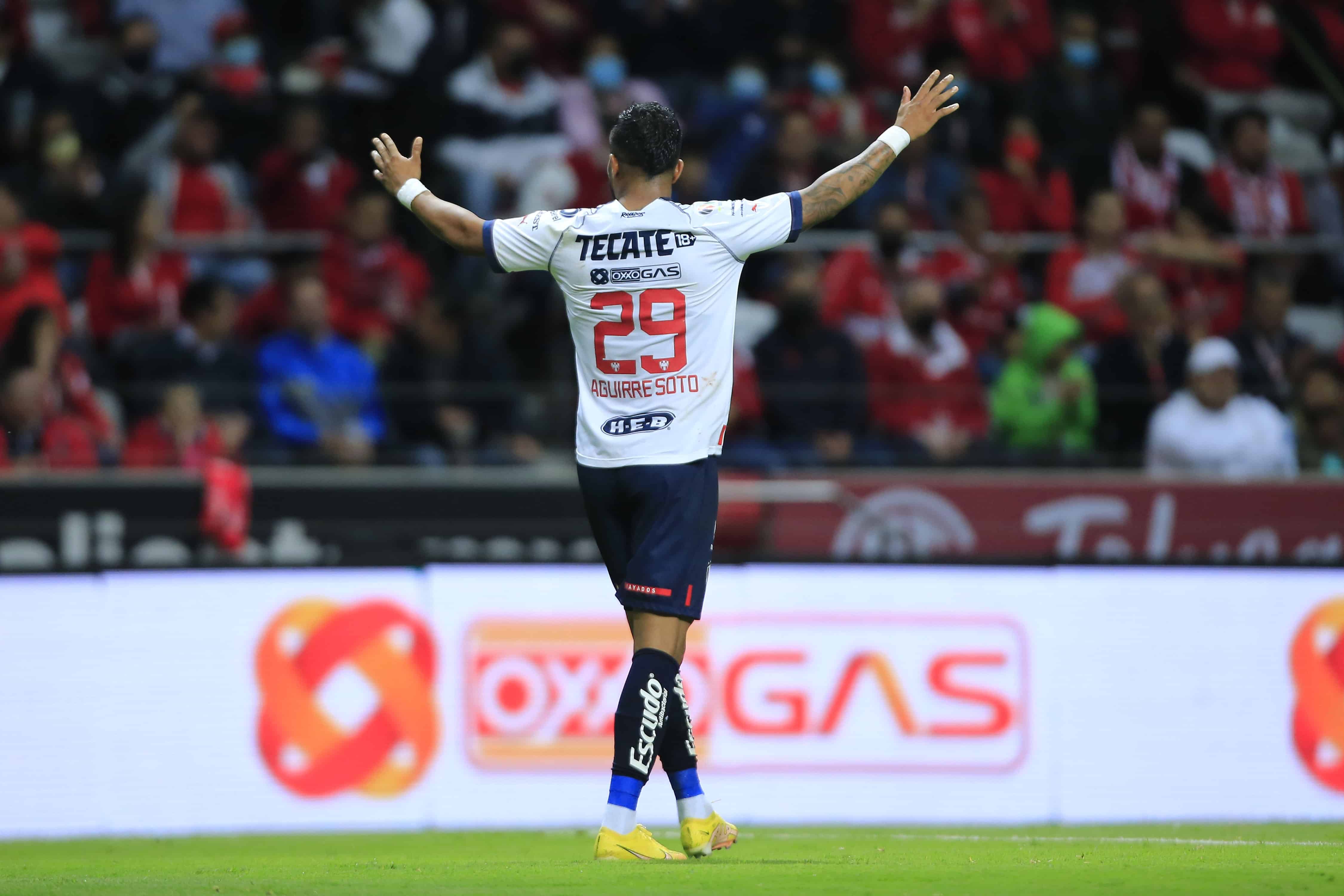 Rodrigo Aguirre empata el encuentro.