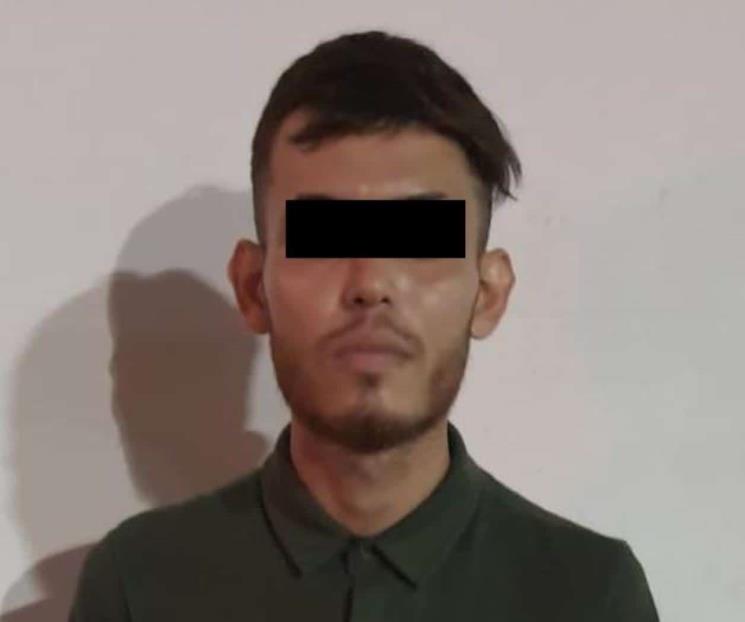 Caen dos hombres por portar droga