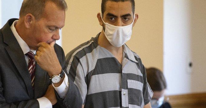 Niegan libertad condicional al agresor de Rushdie