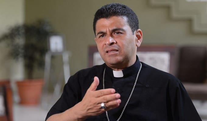 Arrestan a obispo de Nicaragua