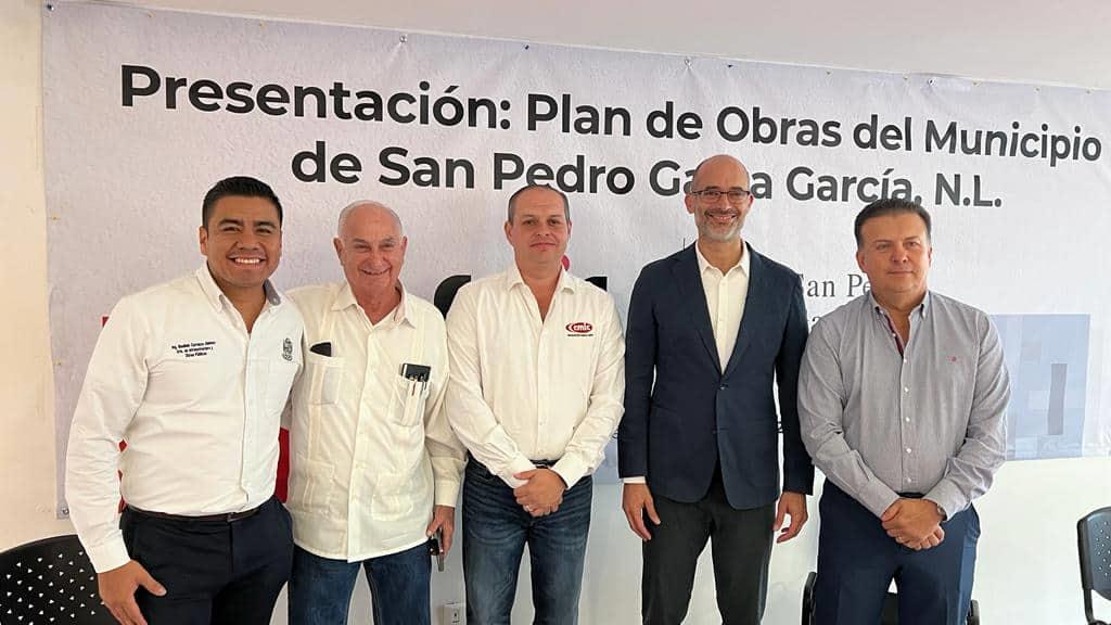 Presenta Miguel su “Plan de  Obras” a la CMIC