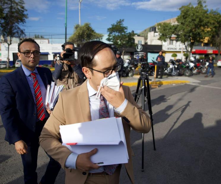 Juez da receso en audiencia de Murillo Karam