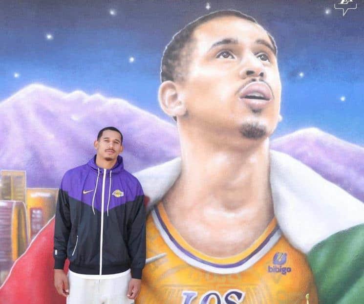 Le hacen un mural a Juan Toscano en Los Ángeles