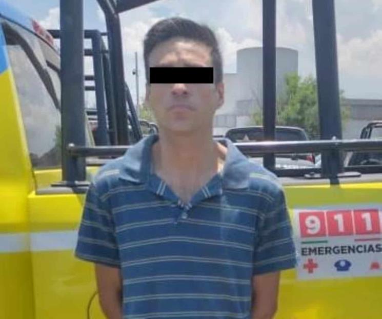 Agrede a policías, tenía orden de aprehensión