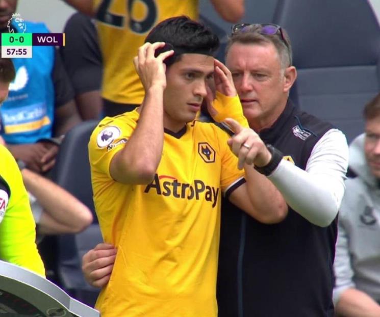 Debut con derrota para Raúl Jiménez en Wolves