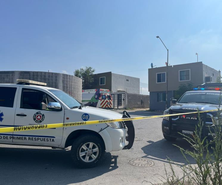 Ultiman y prenden fuego a hombre en baldío